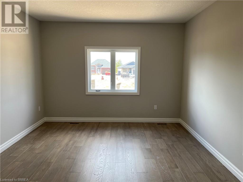 2 VANROOY Trail