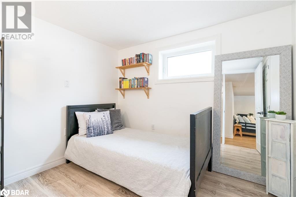 4120 SUNNIDALE CONCESSION 9