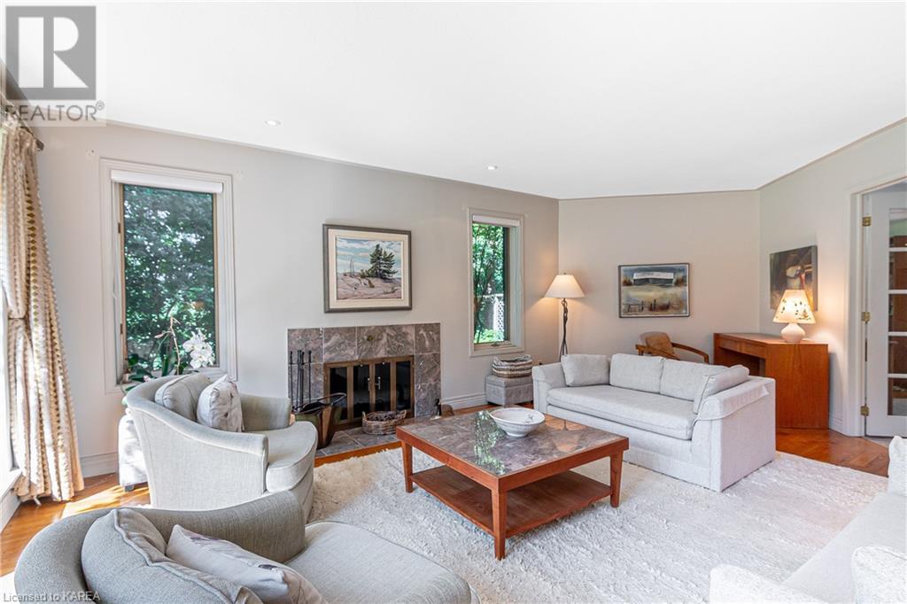 6 GREENSBORO Avenue