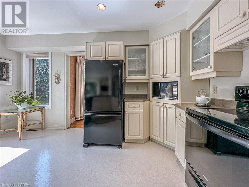 6 GREENSBORO Avenue