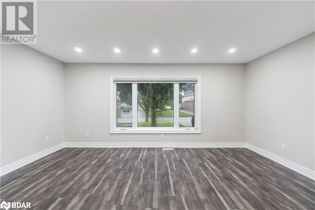 142 CORNERBROOK Crescent