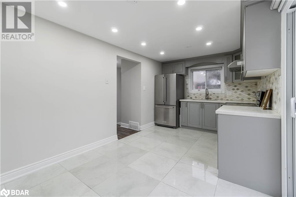 142 CORNERBROOK Crescent