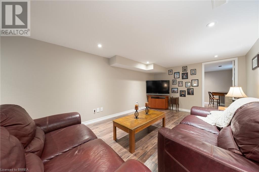 21 WILLOWDALE Street