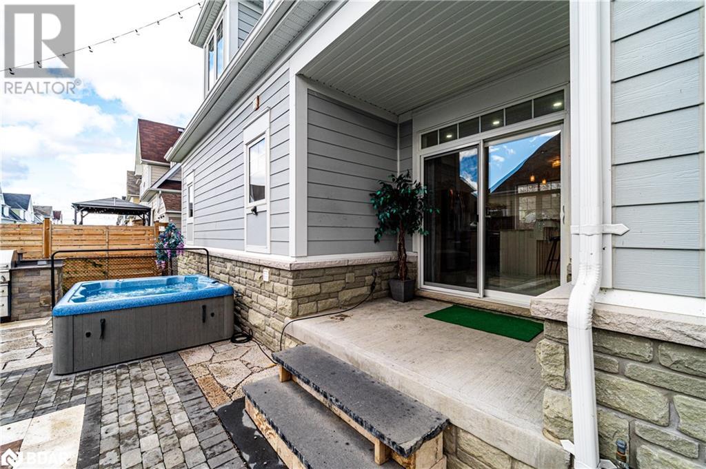 61 RIVERWALK Place