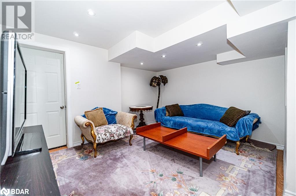 61 RIVERWALK Place