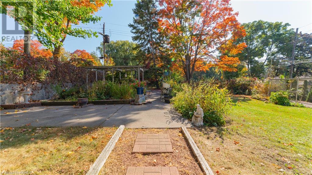326 GLENGARRY Road