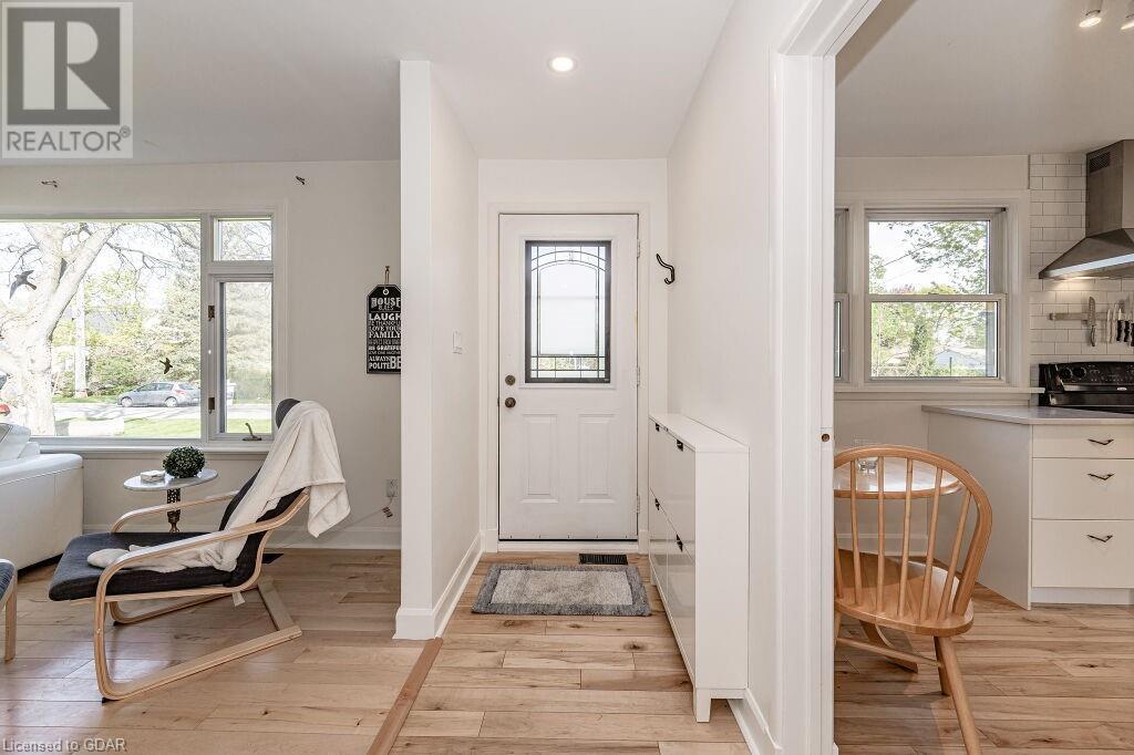 4 LOCKYER Road