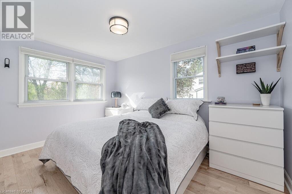 4 LOCKYER Road