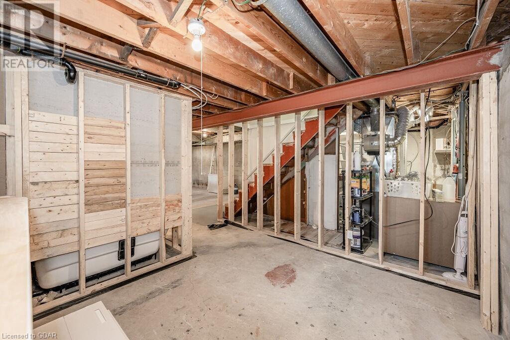 4 LOCKYER Road
