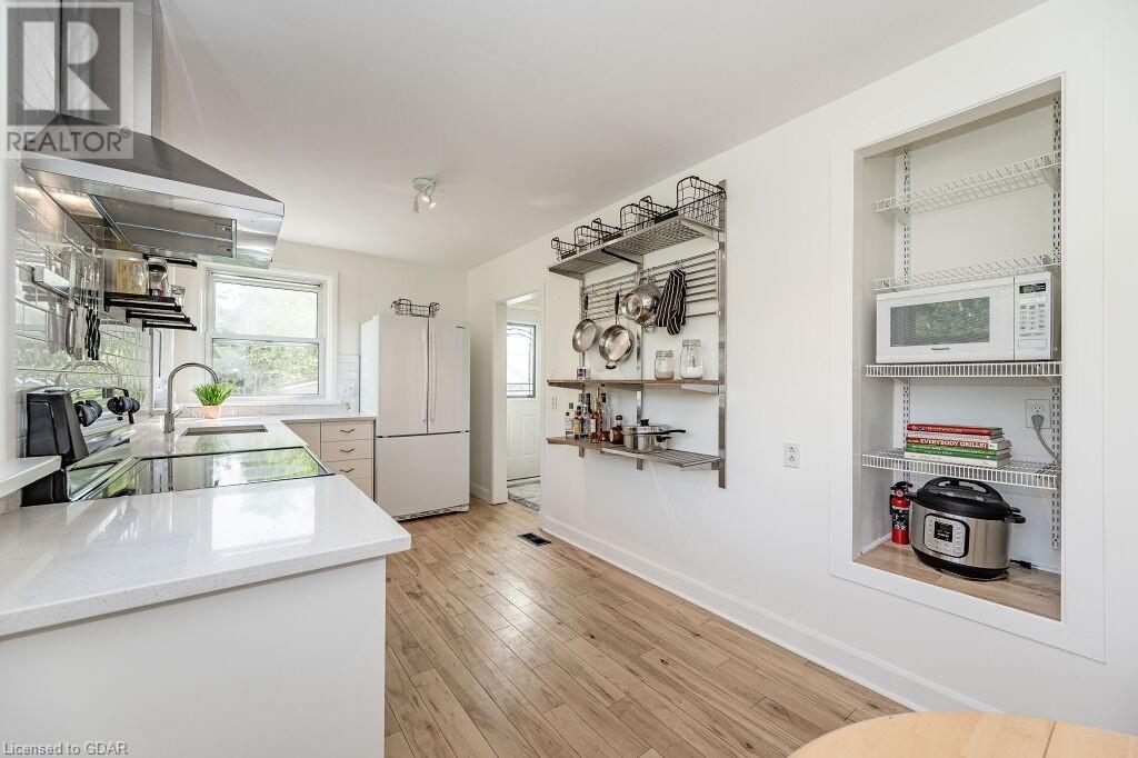 4 LOCKYER Road