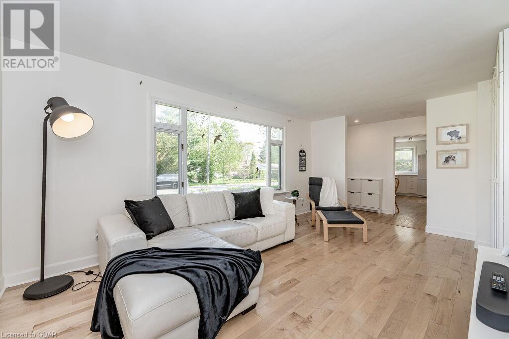 4 LOCKYER Road
