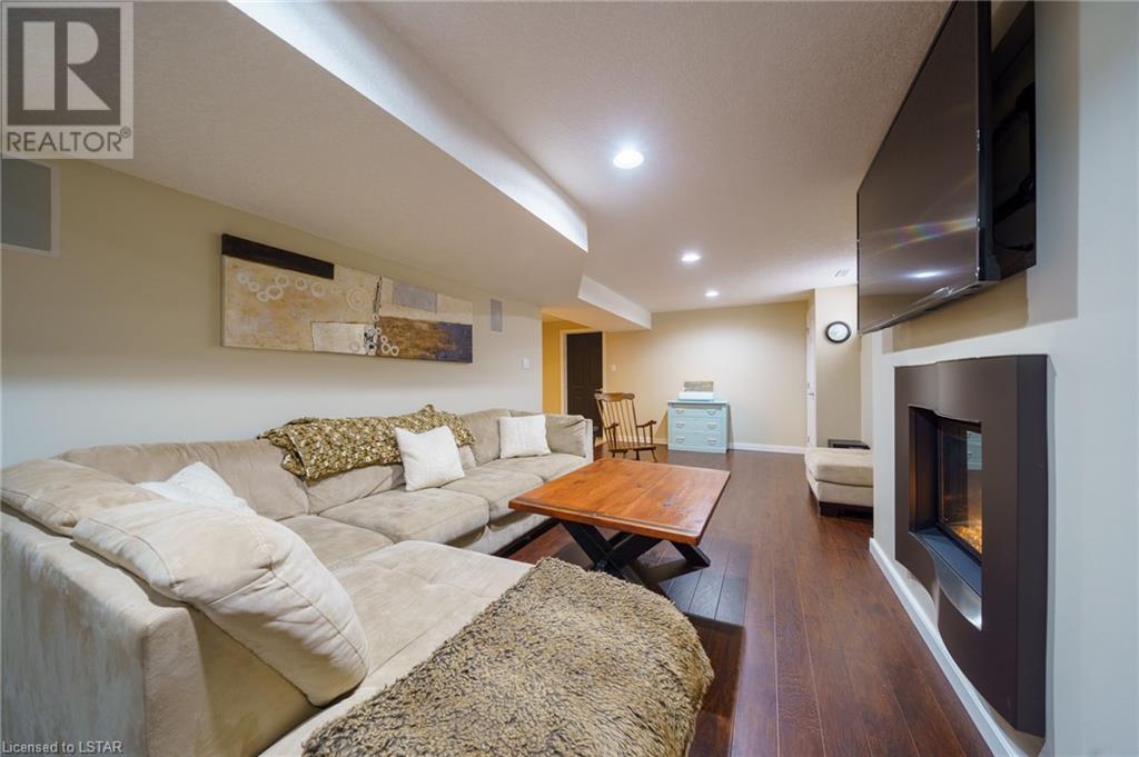 549 DARCY Drive