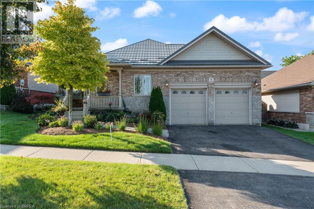 5 COBBLESTONE Drive