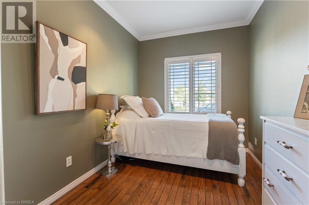 5 COBBLESTONE Drive