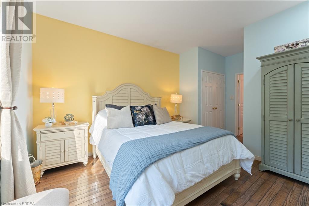 5 COBBLESTONE Drive