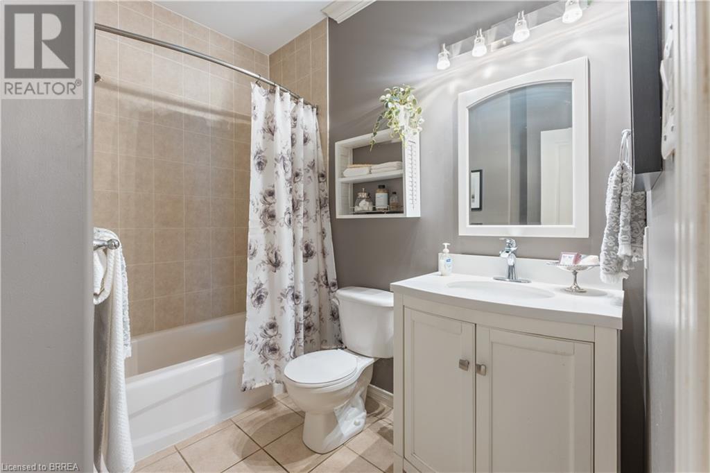 5 COBBLESTONE Drive