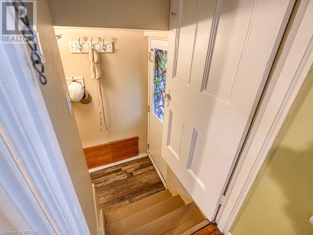 277 VANSITTART Avenue