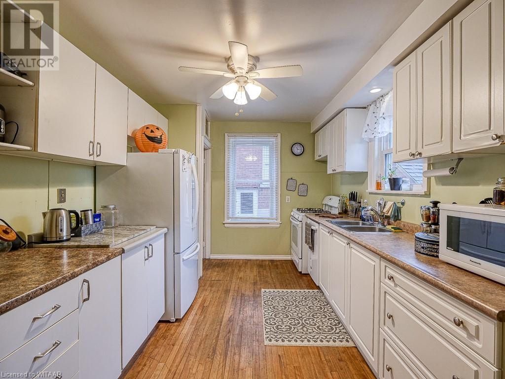 277 VANSITTART Avenue