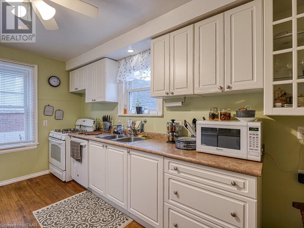277 VANSITTART Avenue