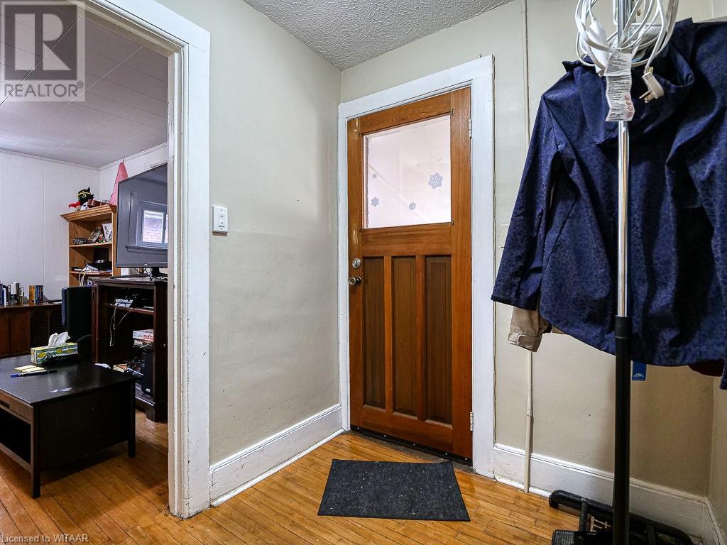 277 VANSITTART Avenue