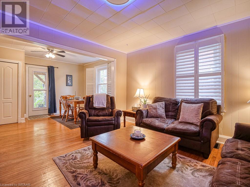 277 VANSITTART Avenue
