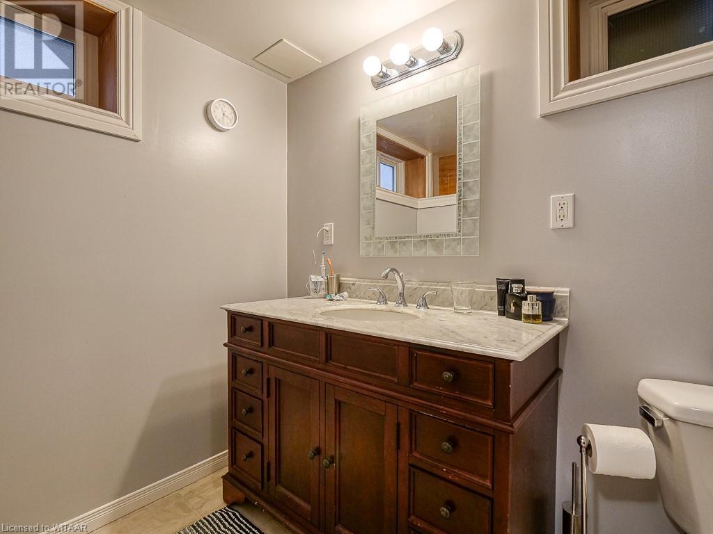 277 VANSITTART Avenue