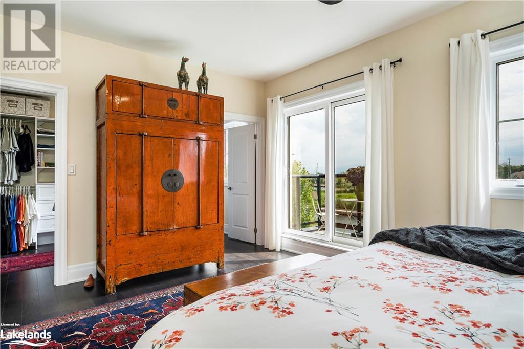 31 EMERSON Mews