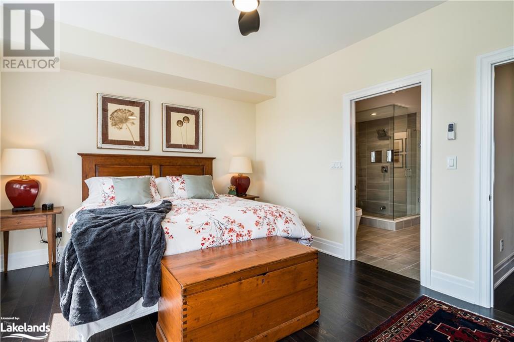 31 EMERSON Mews