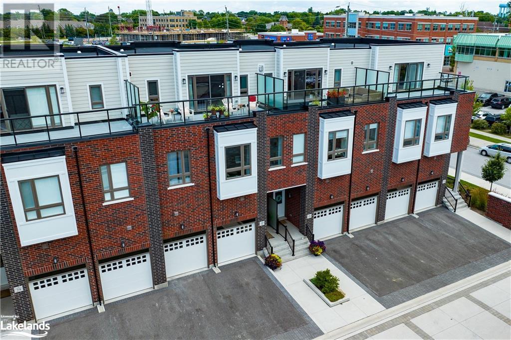 31 EMERSON Mews