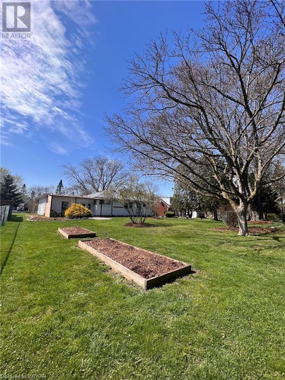 229 WOODWORTH Crescent