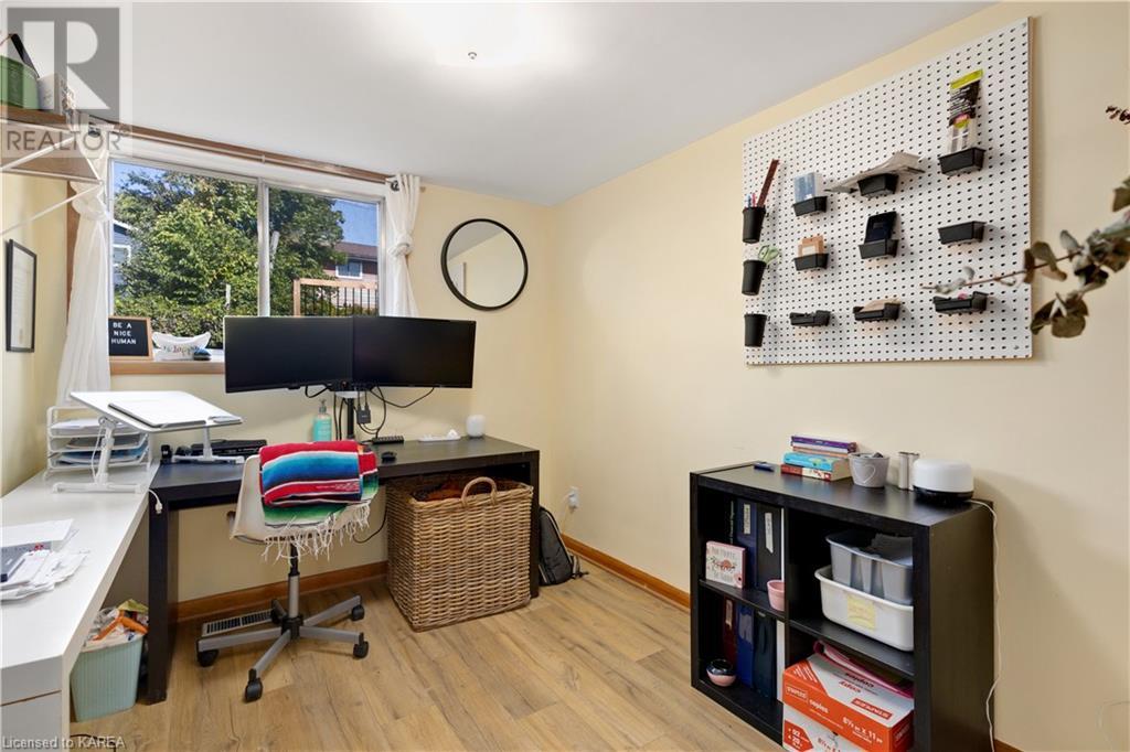 85 MORENZ Crescent