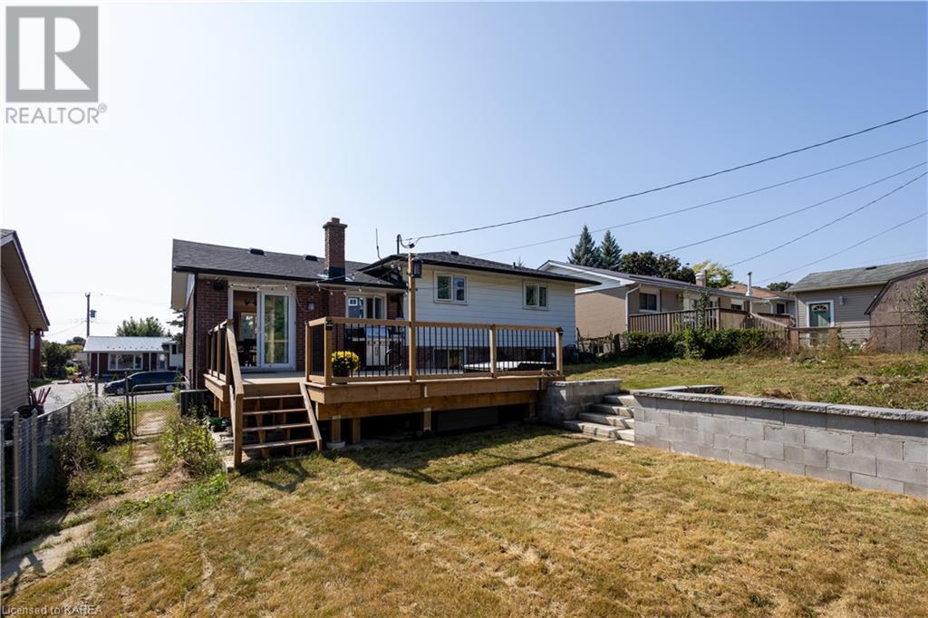 85 MORENZ Crescent