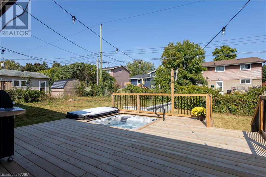 85 MORENZ Crescent