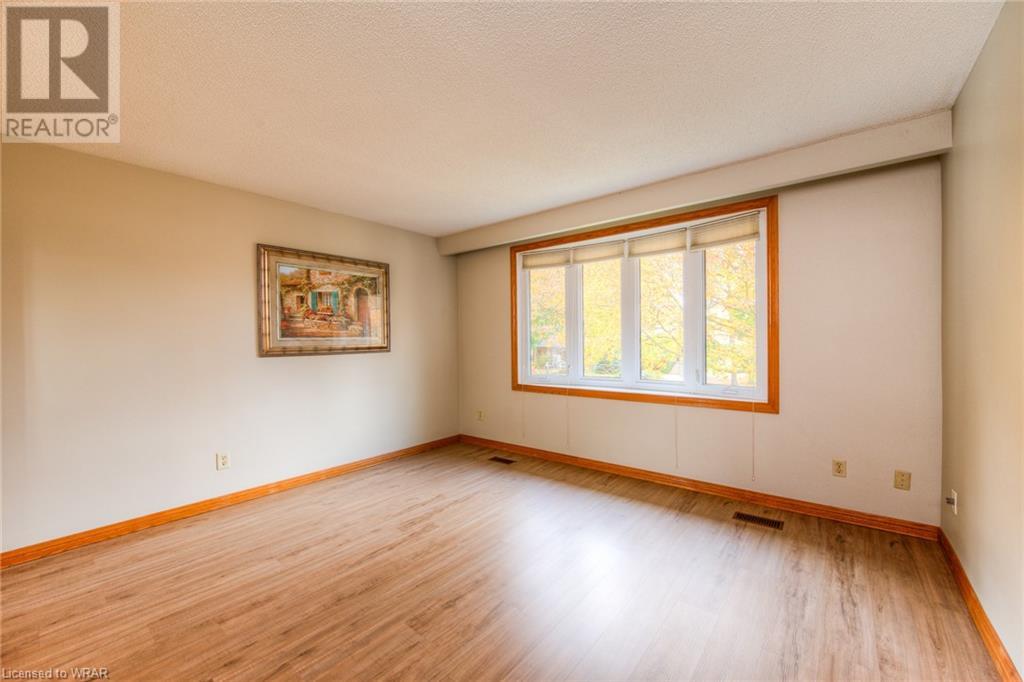 271 THORNCREST Drive