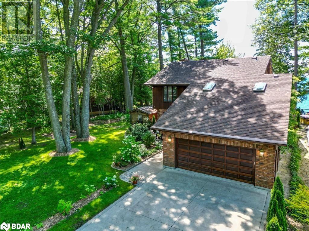 38 WILLOW Drive