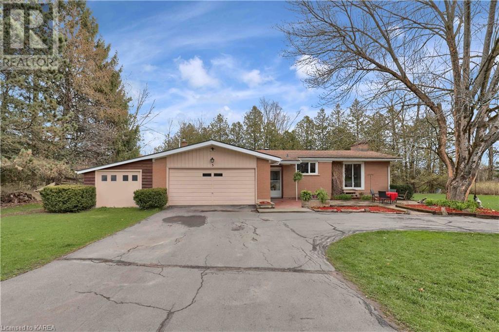 3 HELENA Place