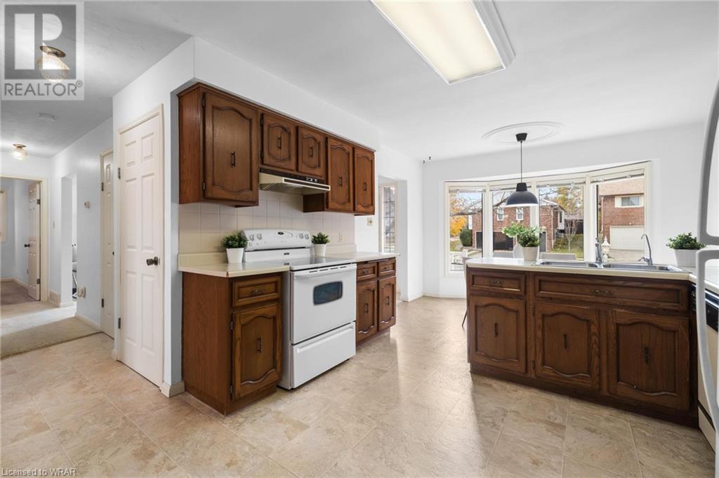 350 WESTRIDGE Drive