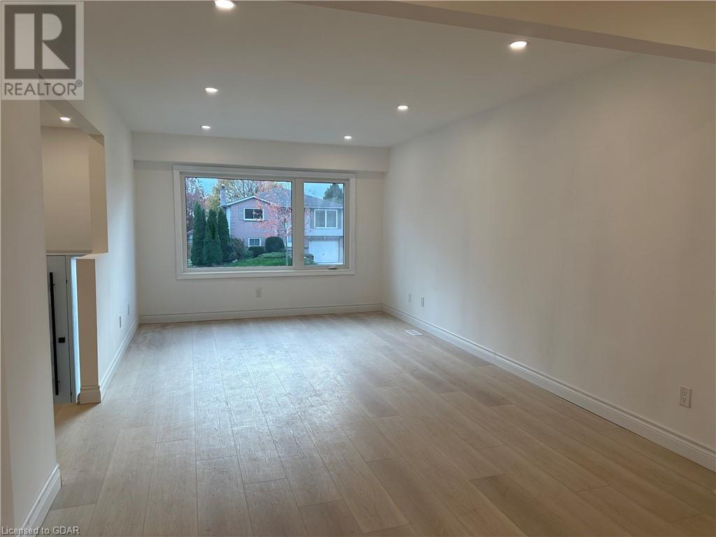 107 STIRLING MACGREGOR Drive