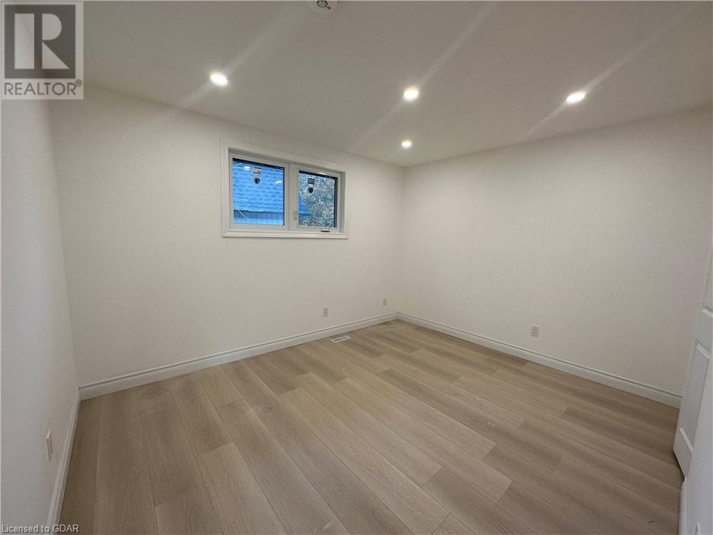 107 STIRLING MACGREGOR Drive