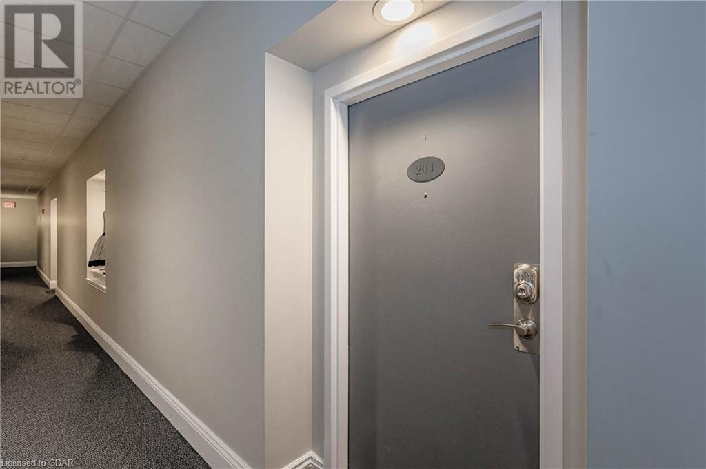 40 NORTHUMBERLAND Street Unit# 204