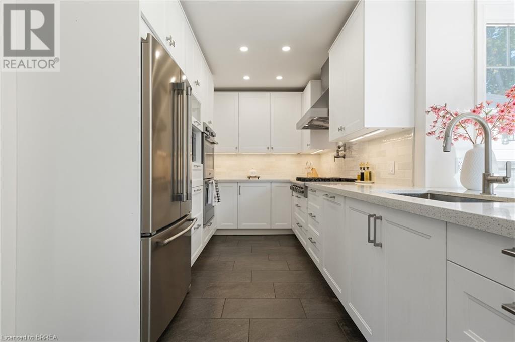 64 RIDGEWOOD Drive