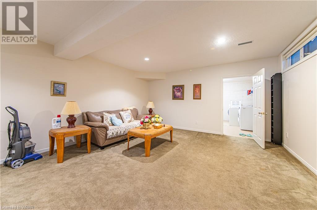 465 COLUMBIA Street W Unit# 4