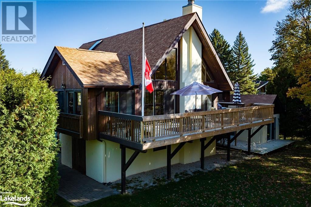 120 CARMICHAEL Crescent