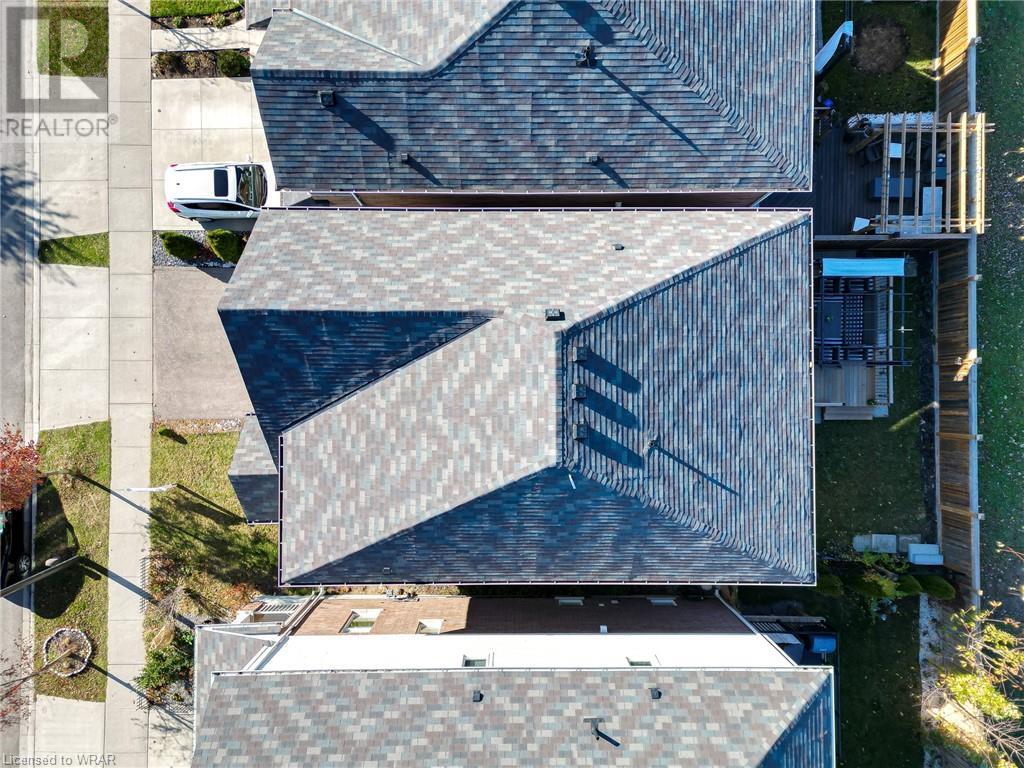 410 GROVEHILL Crescent