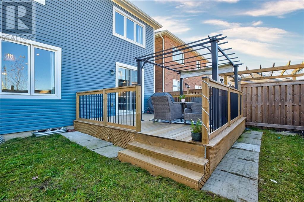 410 GROVEHILL Crescent