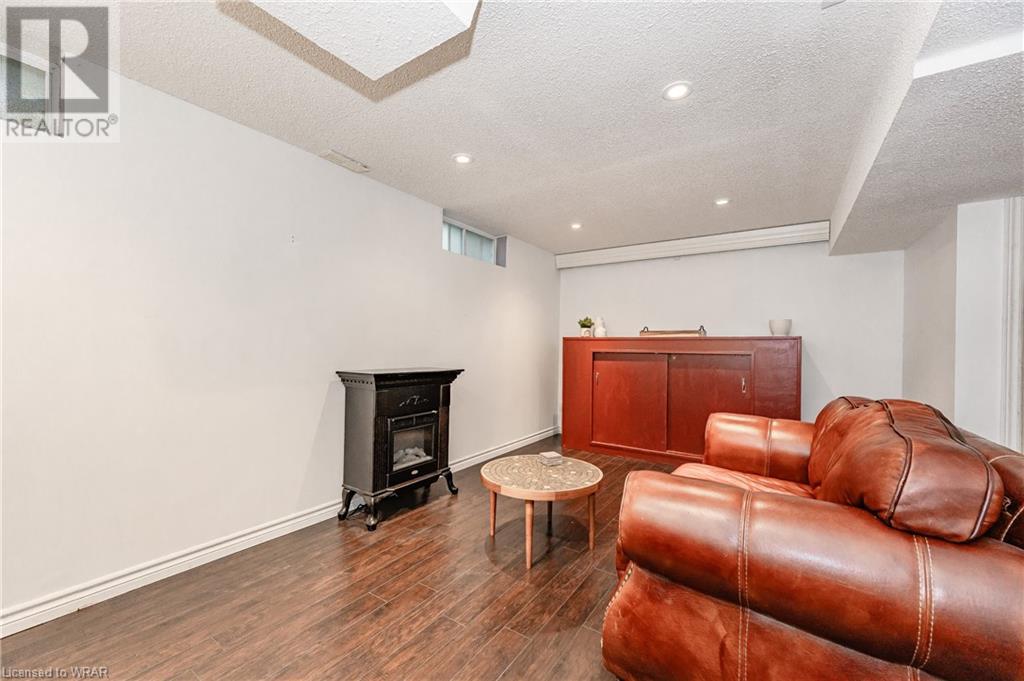 223 DORCHESTER Place