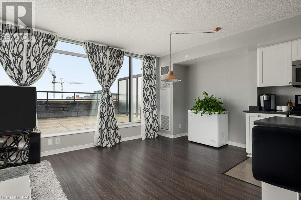 121 QUEEN Street Unit# 310