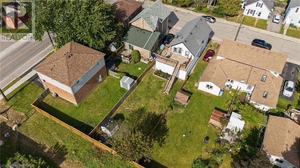 17 BOWES Avenue