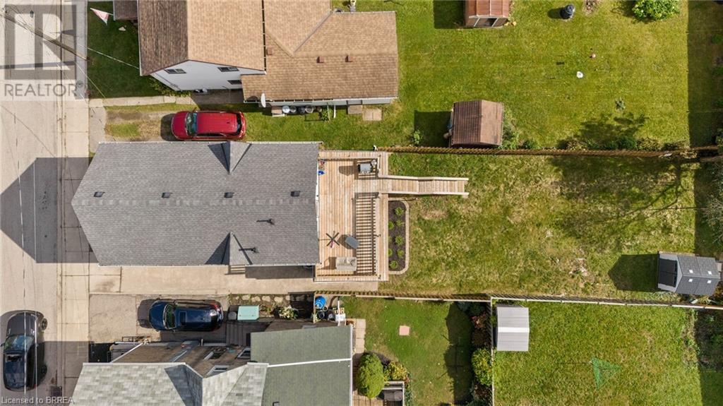 17 BOWES Avenue
