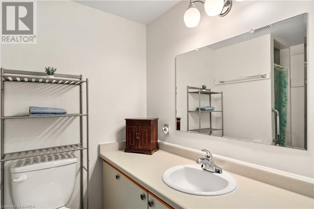 7 CENTRE Street S Unit# 203
